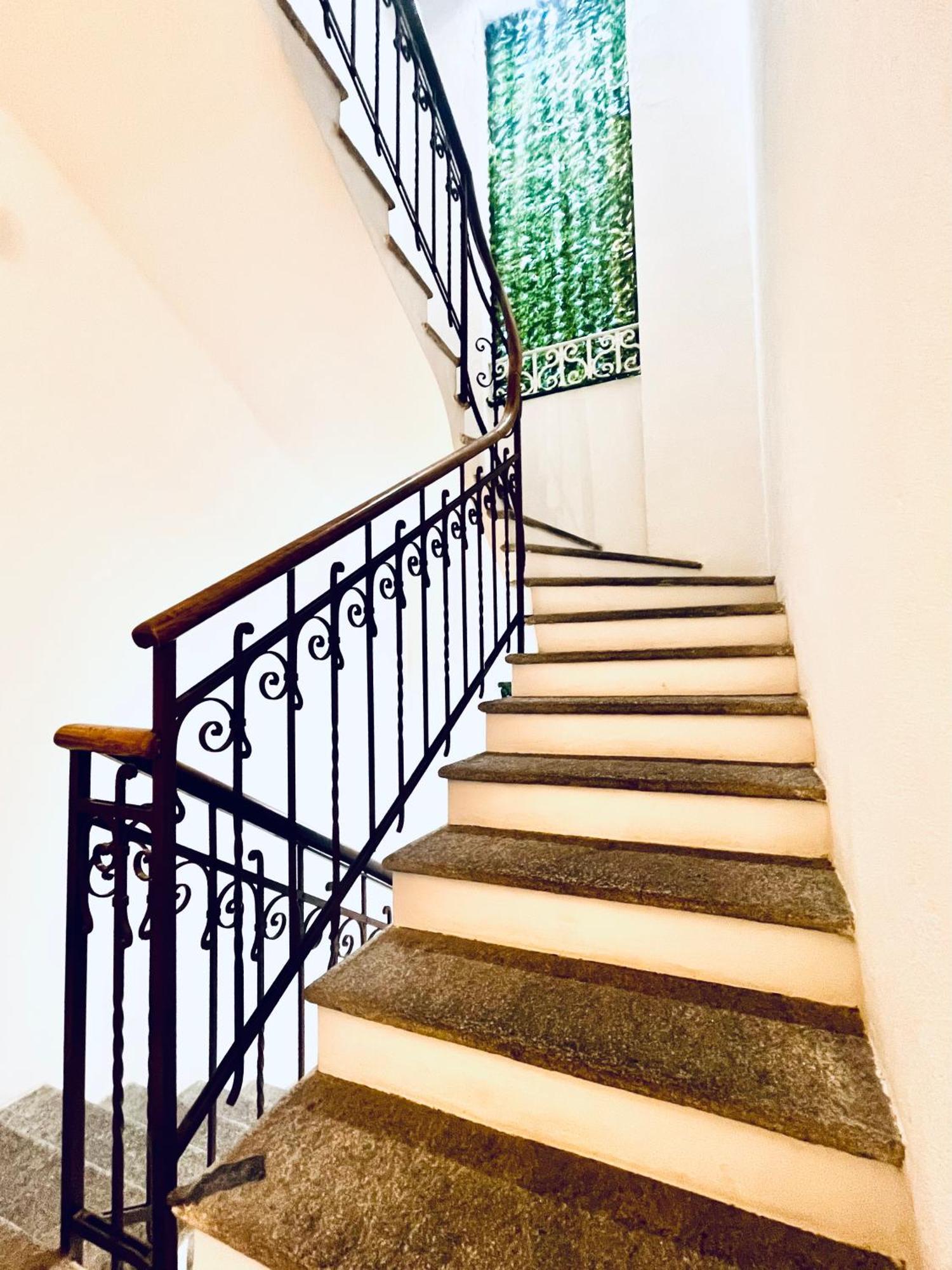 Guesthouse University By Lr - Self Check In Lugano Extérieur photo
