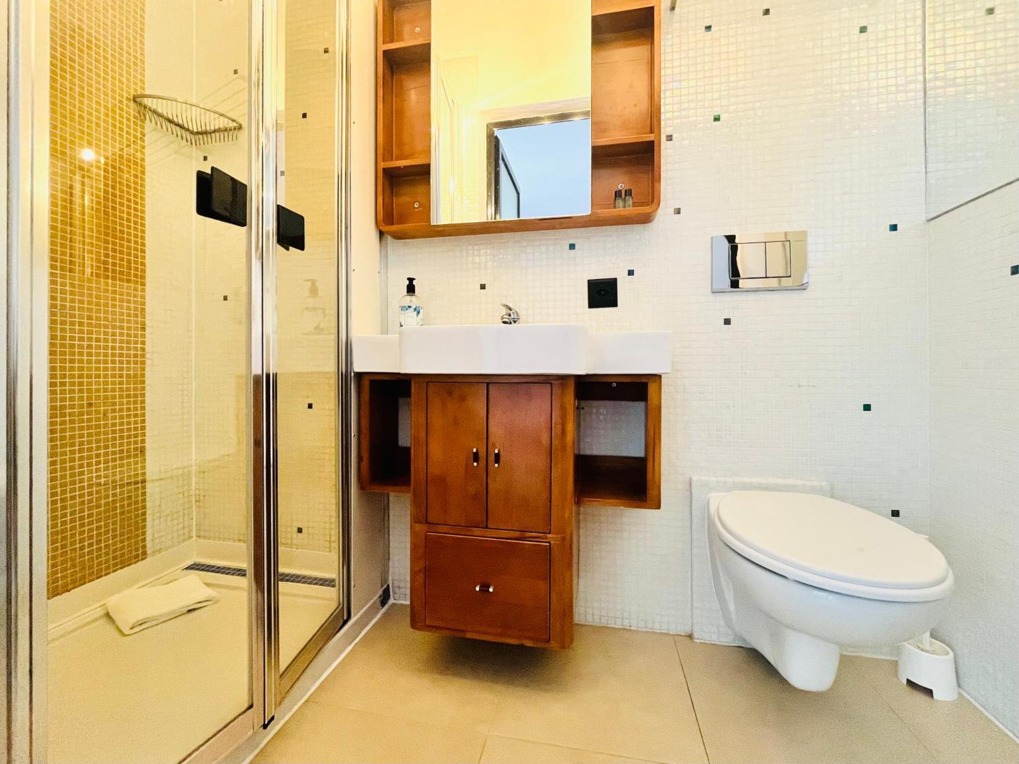 Guesthouse University By Lr - Self Check In Lugano Extérieur photo